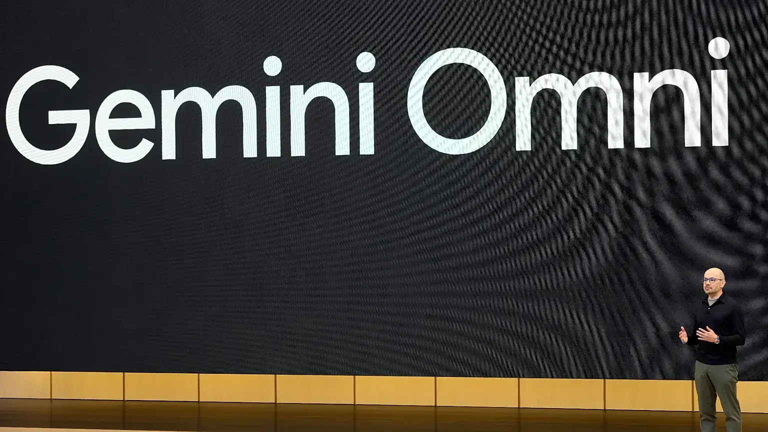 Demis Hassabis, consejero delegado de Google DeepMind, habla sobre Gemini Omni durante un evento Google I/O en Mountain View,