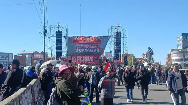 Central Obrera y sectores movilizados realizan cabildo en El Alto