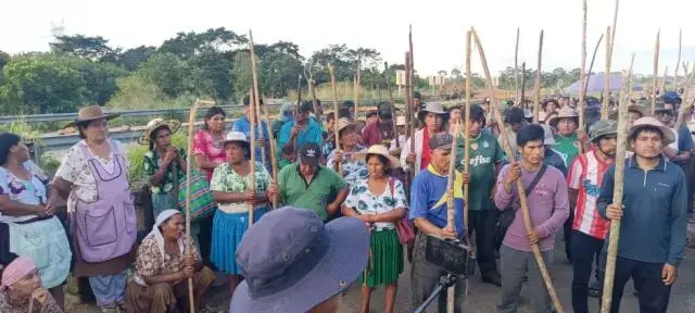 Punto de bloqueo en el puente Ichilo, en la carretera entre Cochabamba y Santa Cruz.
