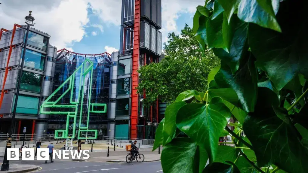 Captura de pantalla de la noticia de la BBC sobre las acusaciones en Married at First Sight UK.