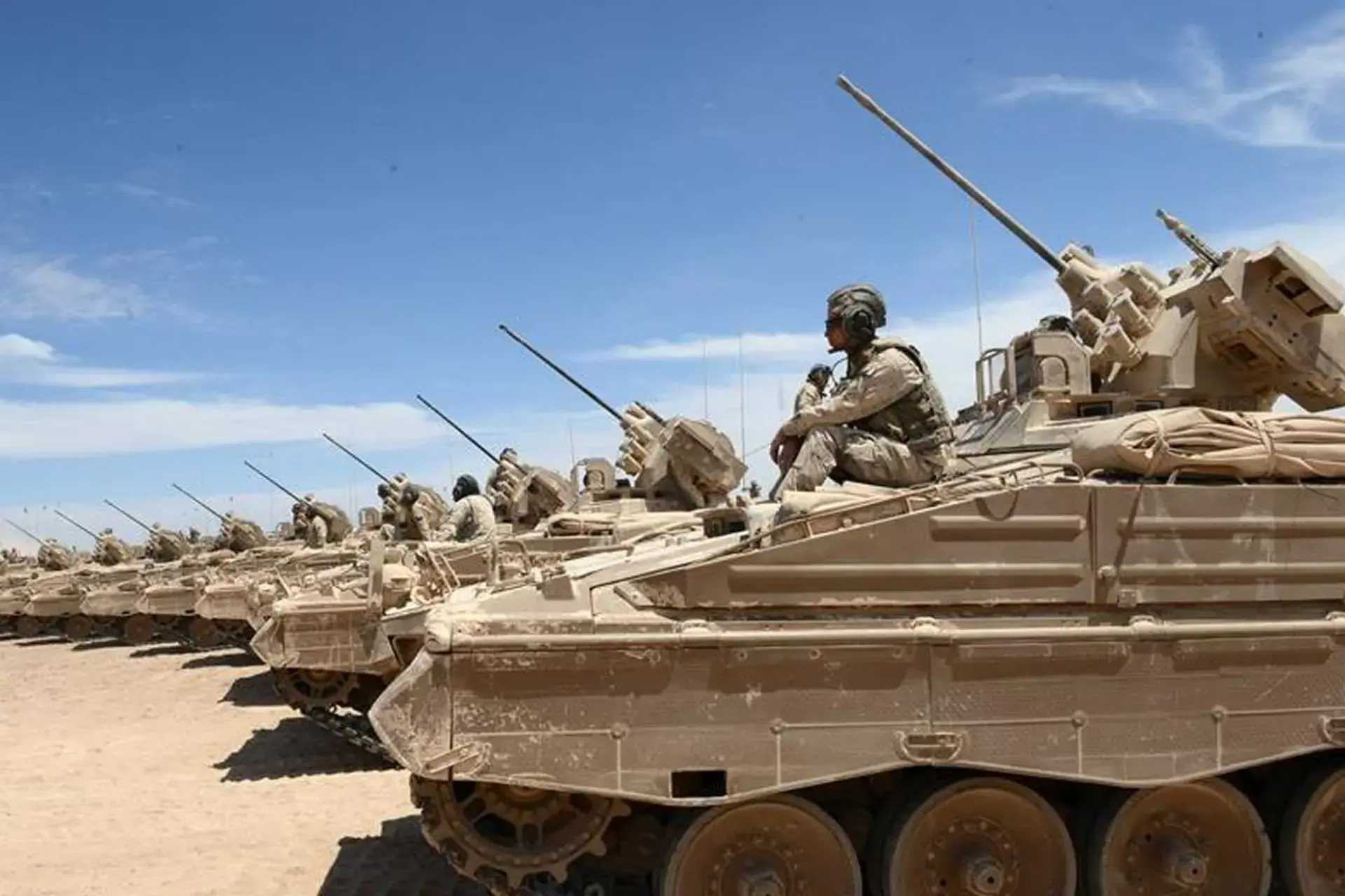 Chile apuesta por fabricantes de armas estatales para construir una industria regional de defensa