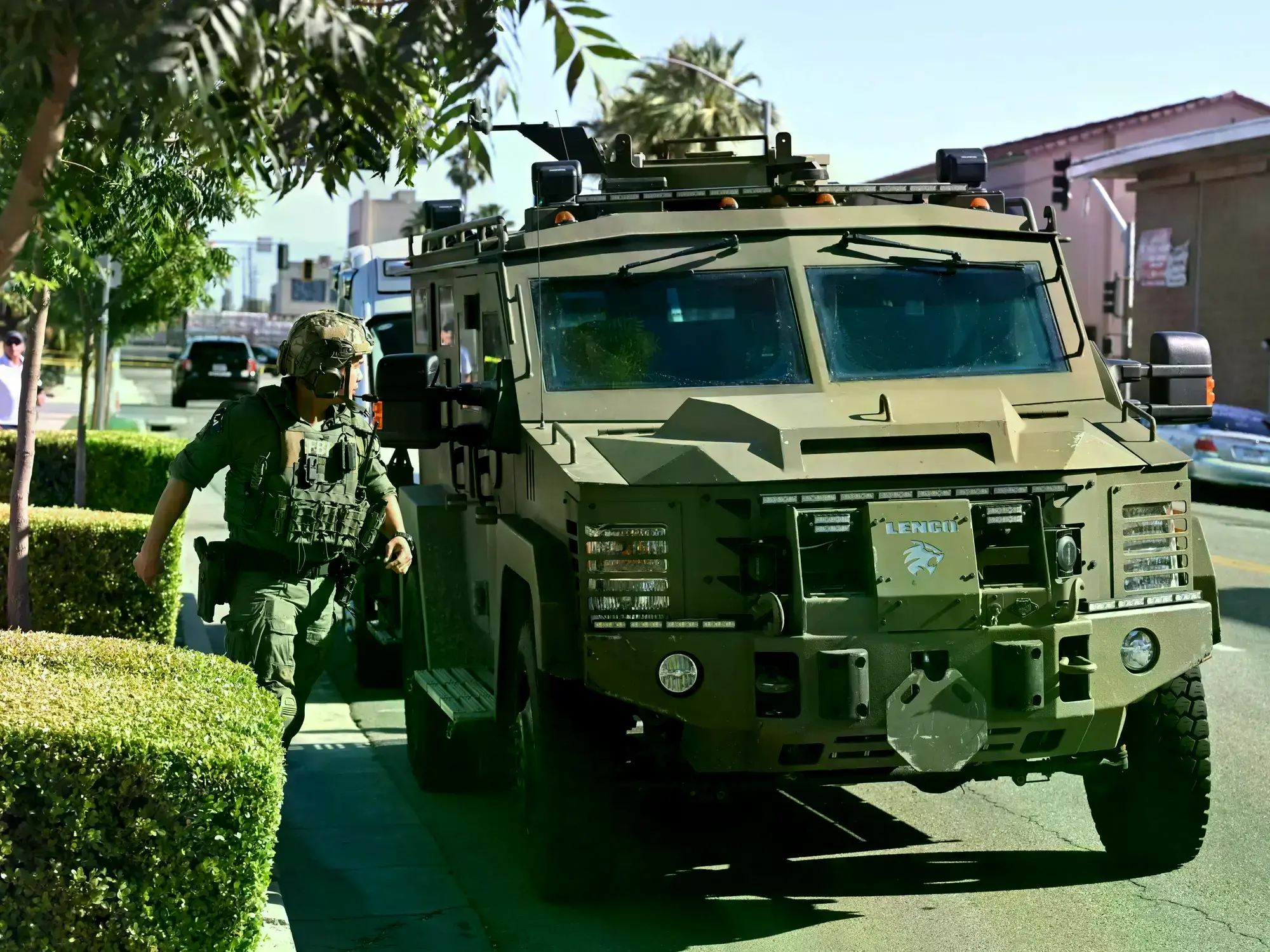 Un fuerte operativo de seguridad se montó en los alrededores de un banco luego de que se activara una amenaza de bomba.