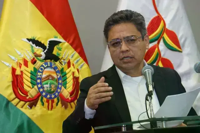 El portavoz de Gobierno, José Luis Gálvez, informa en rueda de prensa.