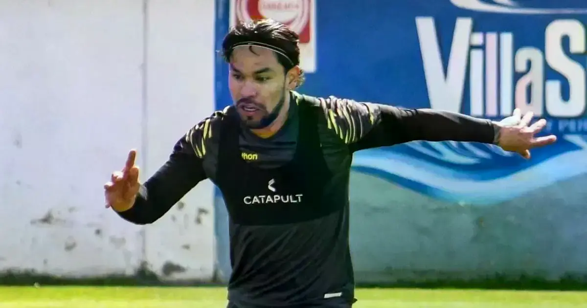 Algarañaz en una práctica del Tigre en su cancha de Achumani.