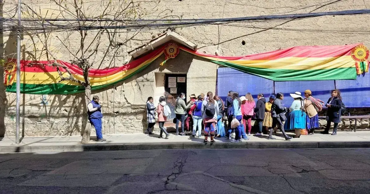 Hallan sin vida a un recluso y una mujer en el penal de San Pedro de La Paz