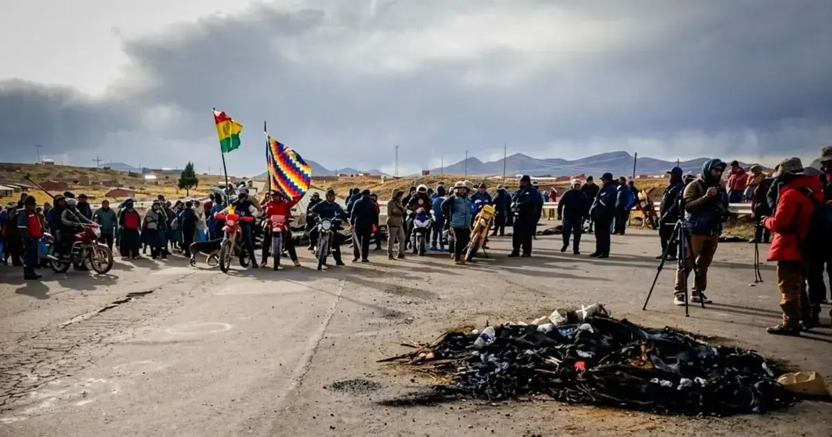 Niña de 7 años operada de emergencia en Oruro por bloqueos que impiden su traslado a La Paz