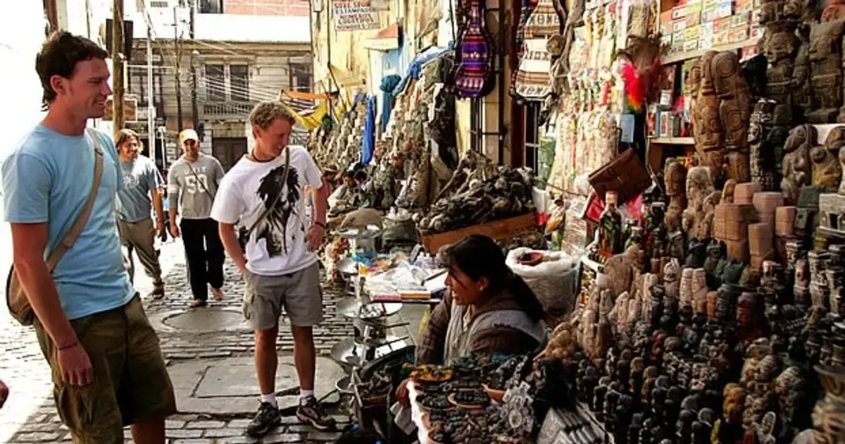 La Paz pierde turistas, reservas y prestigio por bloqueos