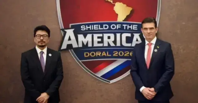 El canciller Fernando Aramayo (Izq.) y el presidente Rodrigo Paz (Der.) en la cumbre en Estados Unidos.