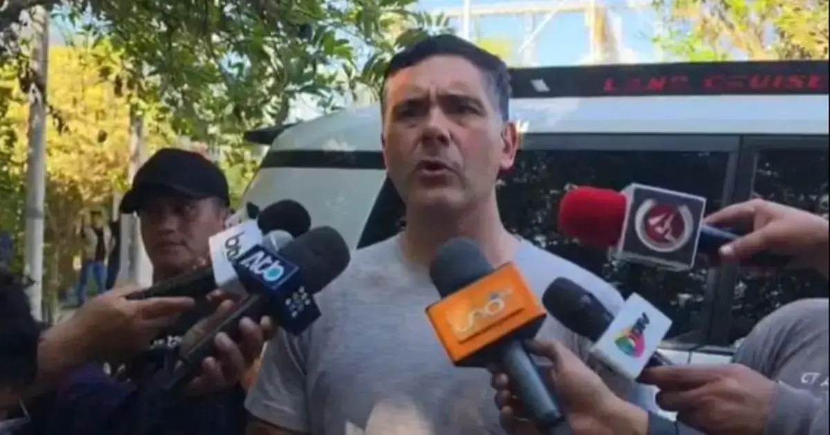 El ministro Justiniano en conferencia de prensa