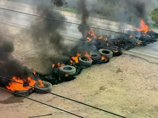 Protestas masivas en Bolivia exigen la renuncia del presidente Rodrigo Paz