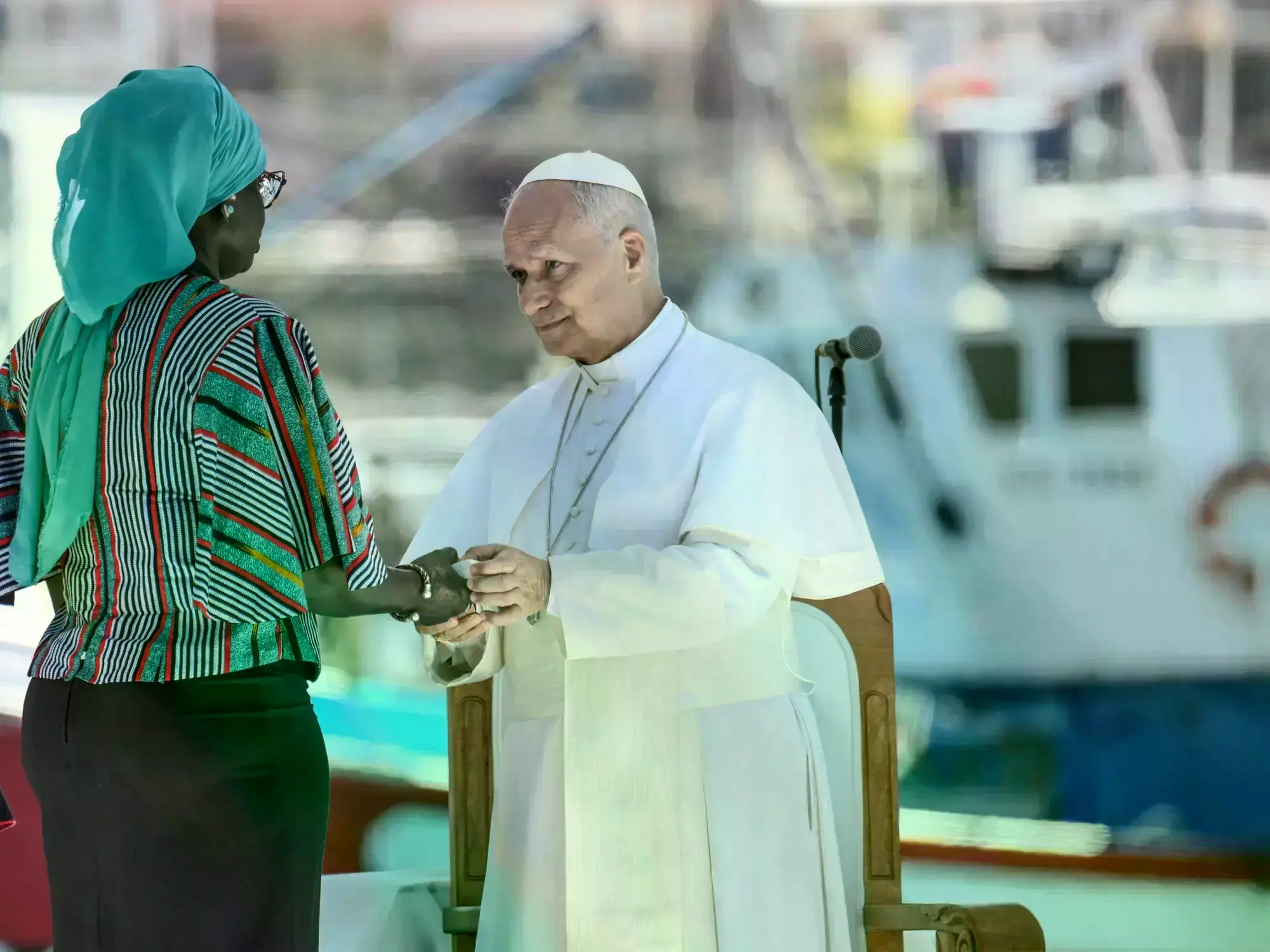 El papa León XIV se reunió con inmigrantes llegados de África en Gran Canaria.