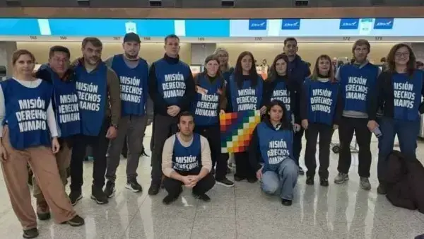 Grupo de argentinos de izquierda que pretendió ingresar a Bolivia haciéndose pasar por una misión de derechos humanos.