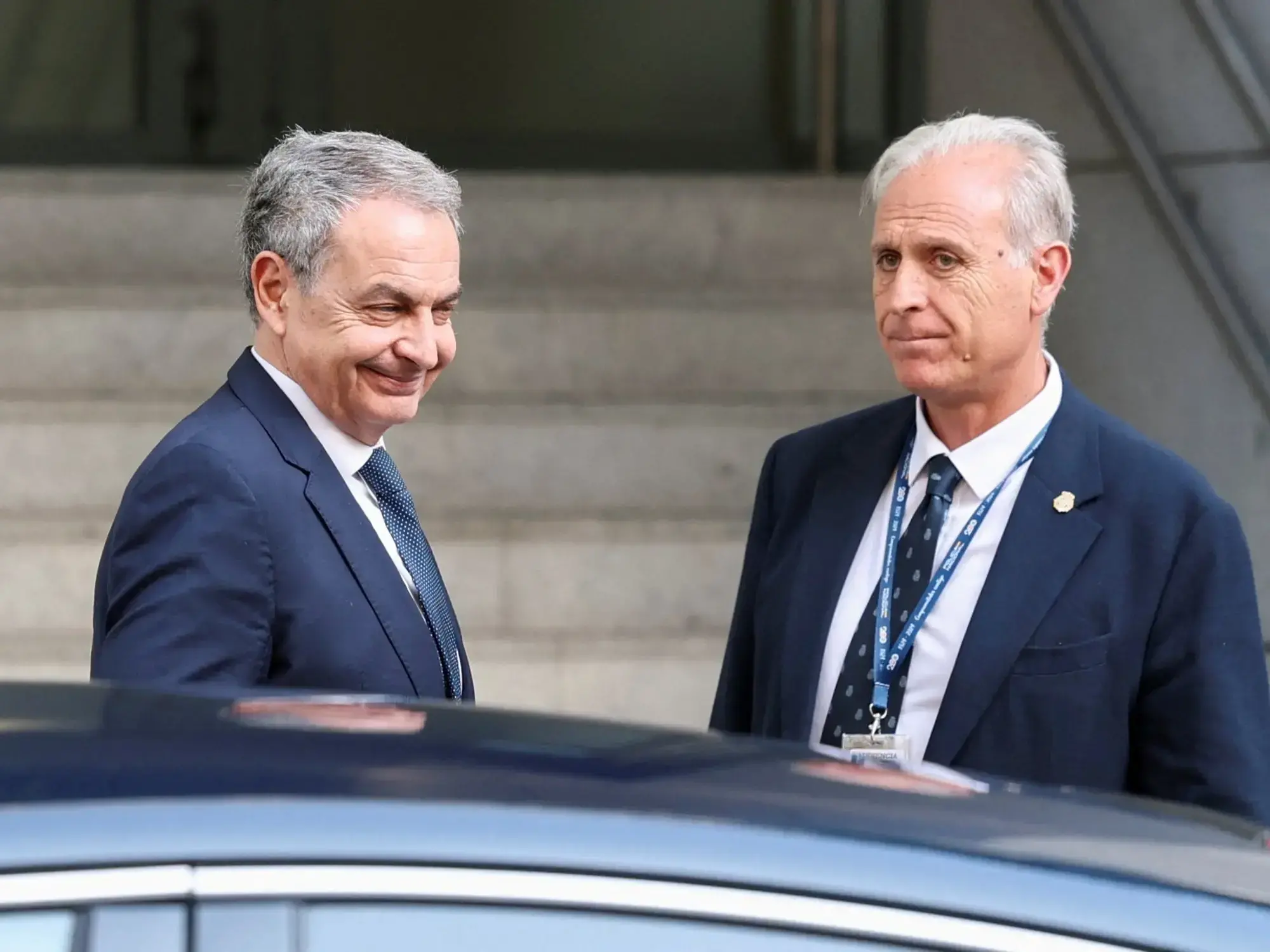 El expresidente del Gobierno José Luis Rodríguez Zapatero abandona la Audiencia Nacional.