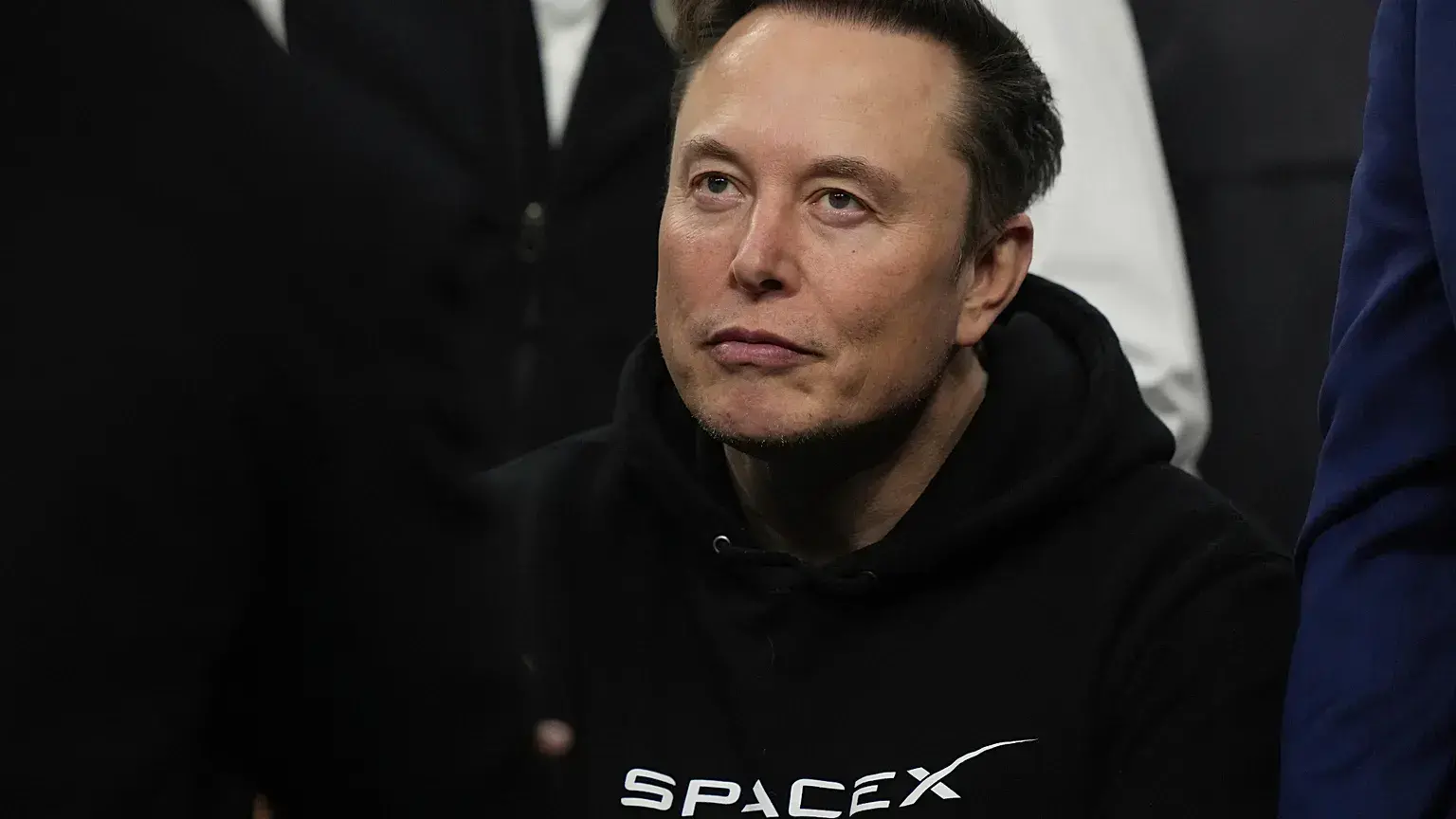 Elon Musk asiste a las finales del campeonato de lucha de la NCAA, el 22 de marzo de 2025, en Filadelfia.