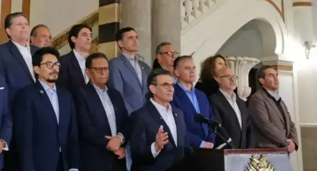 El presidente Rodrigo Paz y sus ministros en el Palacio Quemado de La Paz.