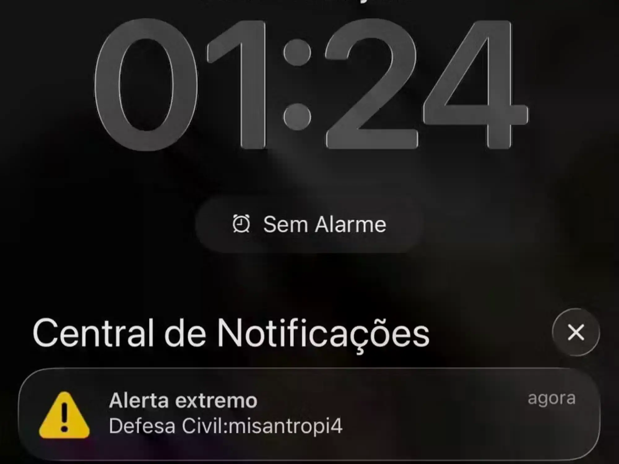 El mensaje publicado por el hacker en el sistema de alertas de Defensa Civil de Brasil.