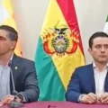 El ministro Óscar Mario Justiniano junto al viceministro Gustavo Serrano