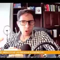 El economista Mauricio Ríos durante una entrevista en Correo del Sur Radio.