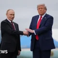 Putin y Trump se reunieron por última vez en agosto en una cumbre en una base de Estados Unidos en Alaska.