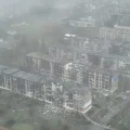 Imagen de la ciudad de Myrnohrad, fuertemente bombardeada, en la región de Donetsk, al este de Ucrania.