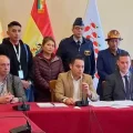 El vicepresidente Edmand Lara con algunos jefes de bancada de la Asamblea Legislativa.