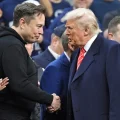 Elon Musk y Donald Trump en un evento deportivo en marzo de 2024.