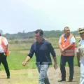 El presidente Rodrigo Paz llegando a Achira cuando ocurrió el desastre en Samaipata