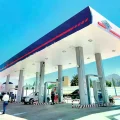 Una estación de servicio de venta de gasolina y diésel.