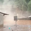 Viviendas afectadas por la inundación en la comunidad La Rinconada, por la crecida del río Tipuani.