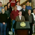 El presidente de Bolivia, Rodrigo Paz, junto a sus ministros.