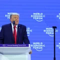 Donald Trump habla en el Foro Económico de Davos.
