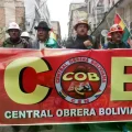 Marcha de la COB, de días pasados, en La Paz.