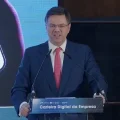 El ministro de la Reforma del Estado, Gonçalo Matias, en el acto de presentación de la Cartera Digital en Oporto.