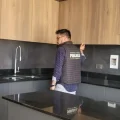 La cocina del departamento ahora secuestrado.