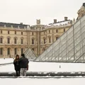 Laurence des Cars renunció a su cargo de directora del Museo del Louvre.