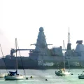 La fragata británica HMS Dragon en el Puerto de Portsmouth.