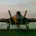 Un F-35C Lightning II en la cubierta del portaaviones USS Abraham Lincoln.