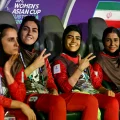 Las jugadoras del equipo femenino de fútbol de Irán durante un partido en la Copa Asiática.