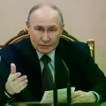 El presidente ruso, Vladímir Putin, preside una reunión gubernamental en el Kremlin.