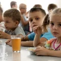 Orfanos en un campamento en el sur de Rusia, procedentes de las regiones ucranianas de Donetsk y Luhansk.