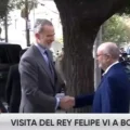 Felipe VI ingresa a la embajada española en La Paz.