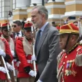 El rey de España, Felipe VI, en la plaza Murillo de La Paz.