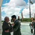 Lula da Silva (i) recibió a Rodrigo Paz en Brasilia.