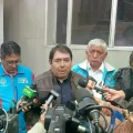Eynar Viscarra, de Suma por el Bien Común, en conferencia de prensa.