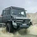 El Unimog U 4023, una versión de lujo con carrocería de aluminio eloxado.