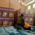 Operativo de decomiso en galpones de la Aduana Nacional.