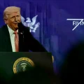 Donald Trump durante un discurso público.