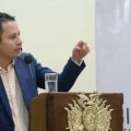 El vicepresidente de Bolivia, Edmand Lara, durante un discurso.