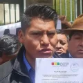 René Yahuasi en puertas del TSE en La Paz