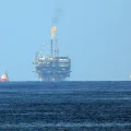 Terminal petrolera marina Bouri de ENI frente a la costa de Libia en 2015.